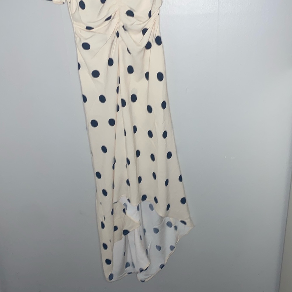 🌵NWT Crème with black polka dots short sleeve midi dress! - Picture 3 of 12